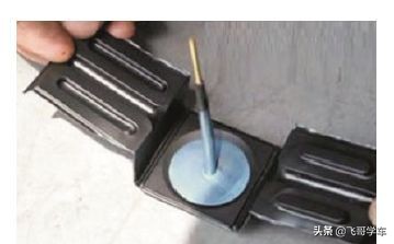 轮胎侧面蹭掉一小块橡胶怎么修补,真空轮胎怎么修补用什么方法最好