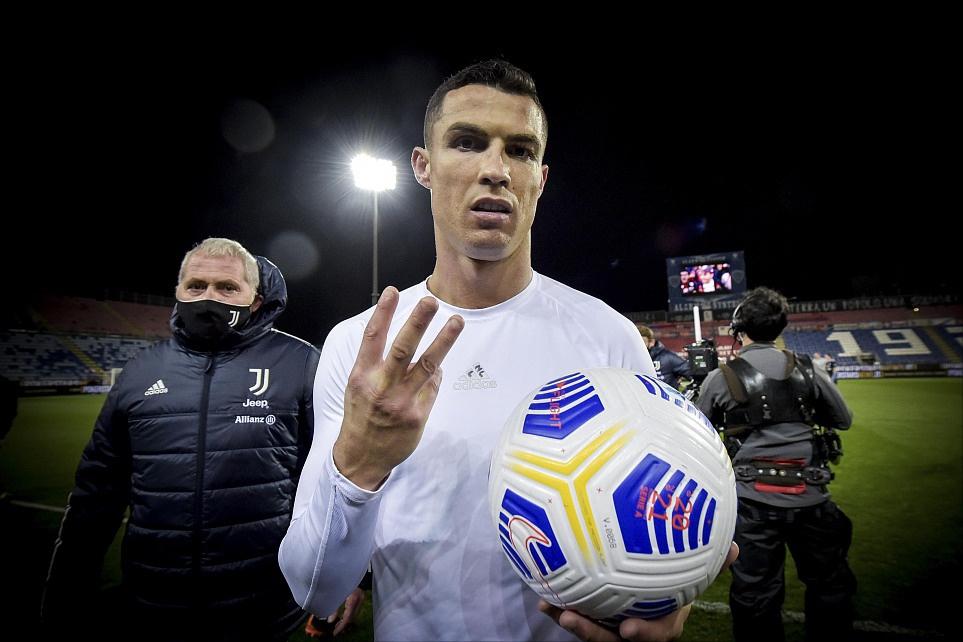 c罗梅西精彩射门,梅西和c罗射门