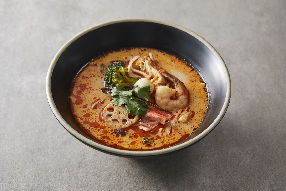 开麻辣烫店要多少钱,开麻辣烫店赚不赚钱