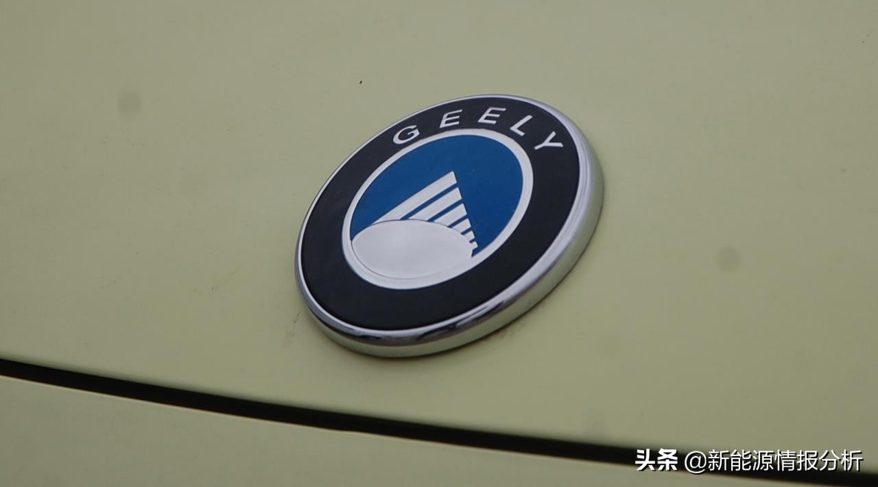 闃挎浖鏃ヨ,闃挎浖琛楀ご闅忔媿