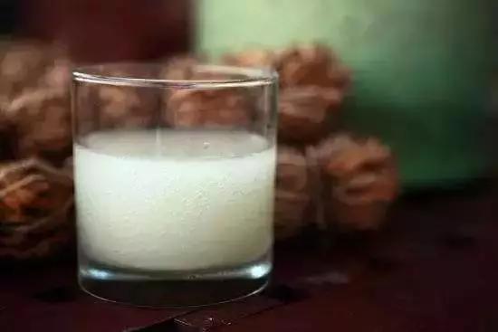 喝正宗的黎族山兰酒,黎族特色山兰酒是什么