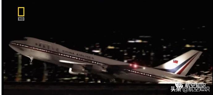 客机突然空中解体，只因22年前的一道刮痕