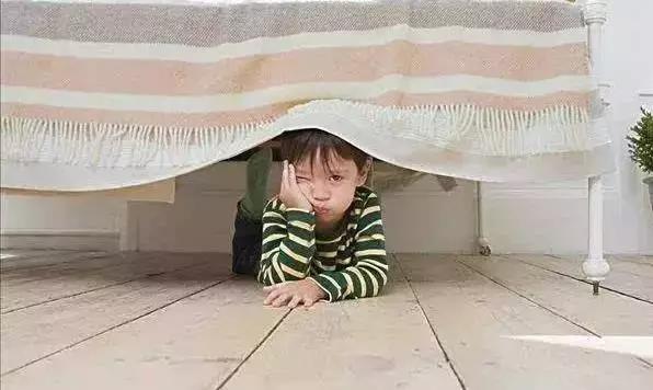 “这么小的孩子懂什么感情”,这句话太扎孩子的心了