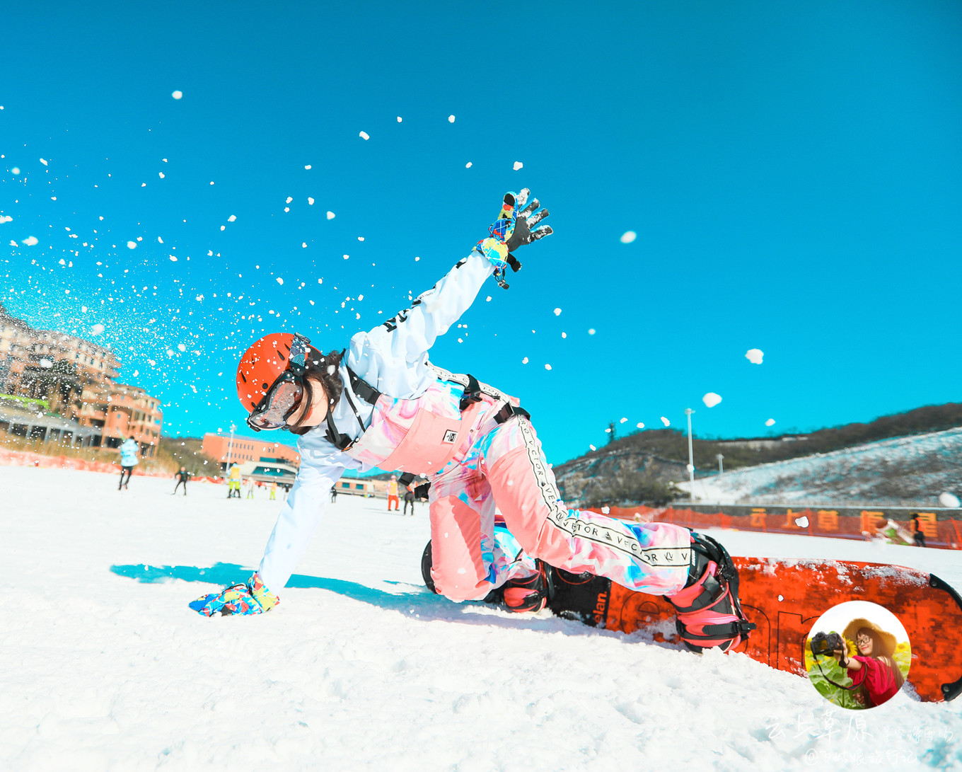 安吉云上草原滑雪场里的酒店,安吉云上草原滑雪场高级雪道索道