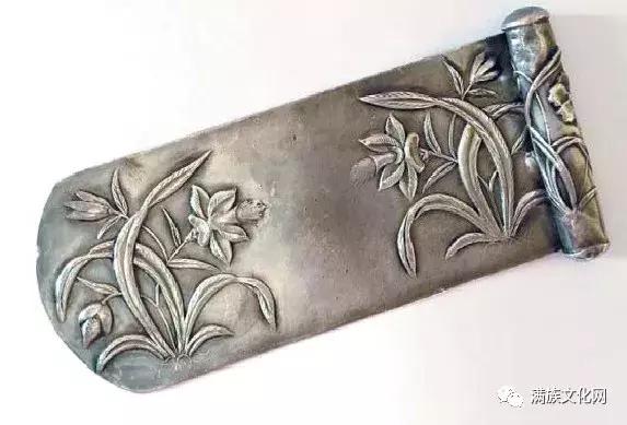 如展画轴—清代满族民间扁方赏析