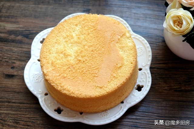 100克低筋面粉做蛋糕要放几个鸡蛋,130克低筋面粉放多少鸡蛋做蛋糕