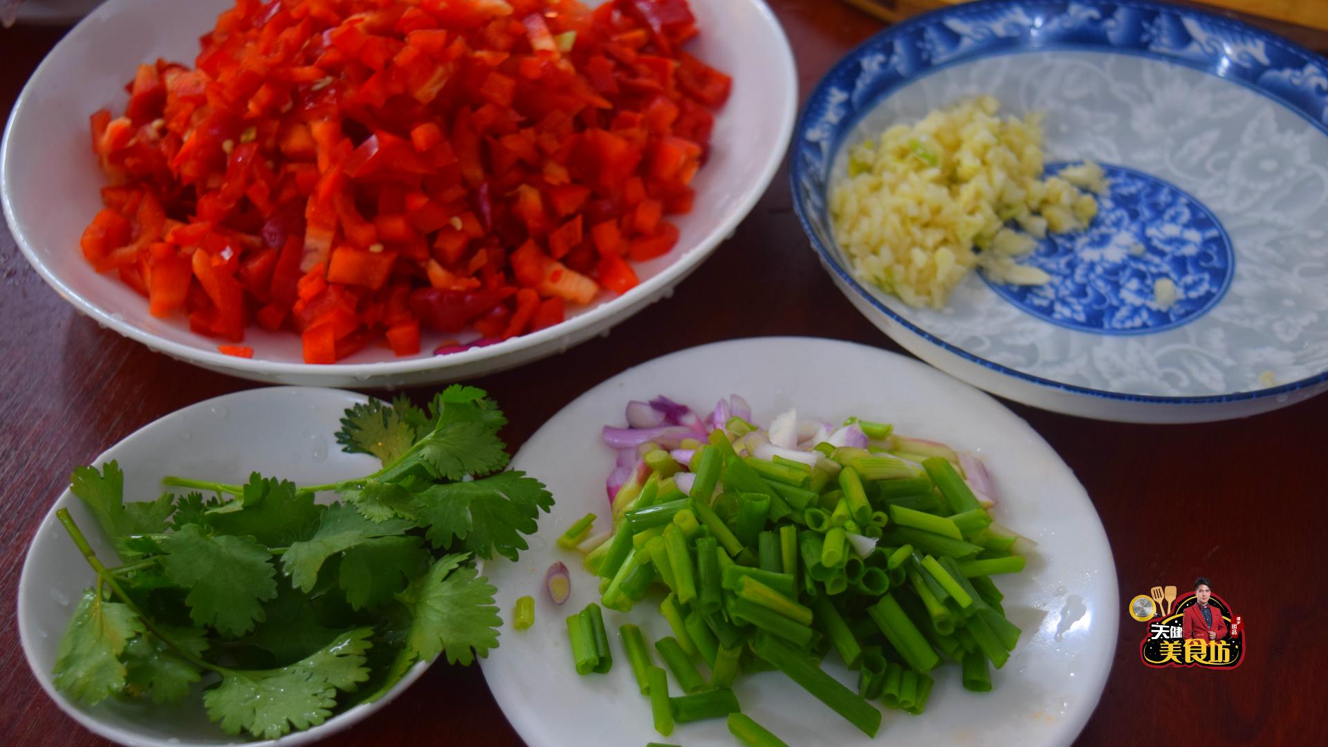 终于找到了正宗剁椒鱼头,剁椒鱼头这样做8分钟搞定