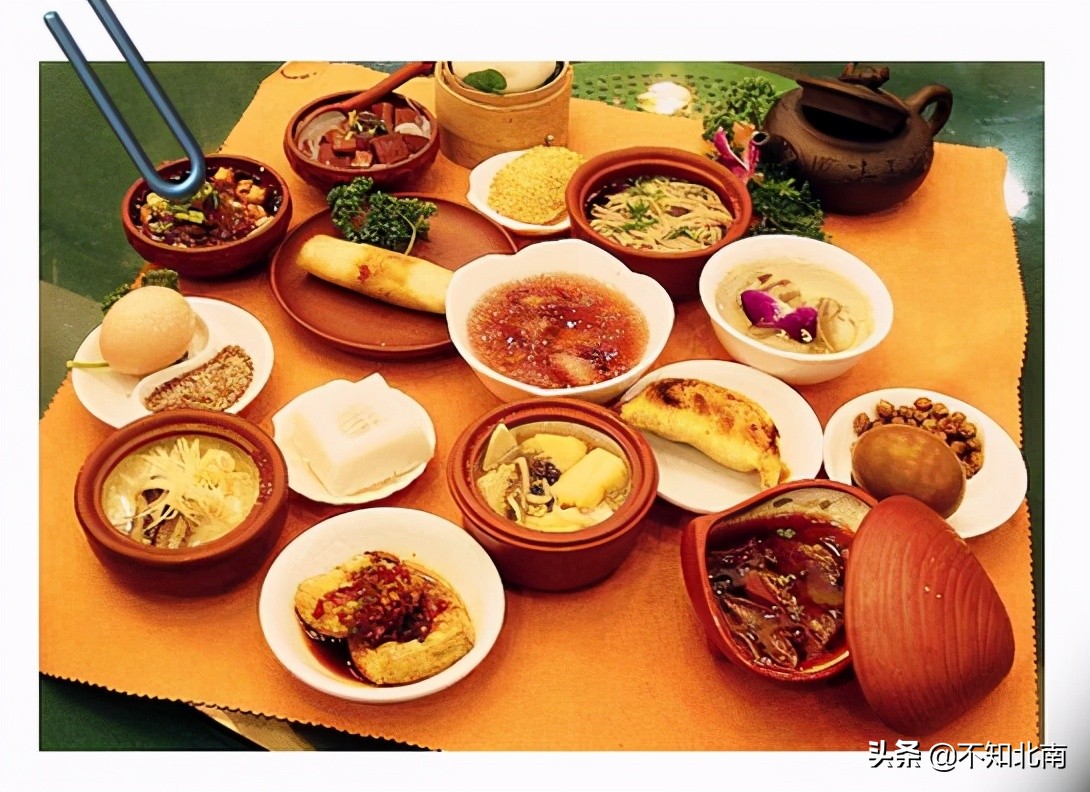 到南京吃什么？传统风味的金陵美食让你大饱口福