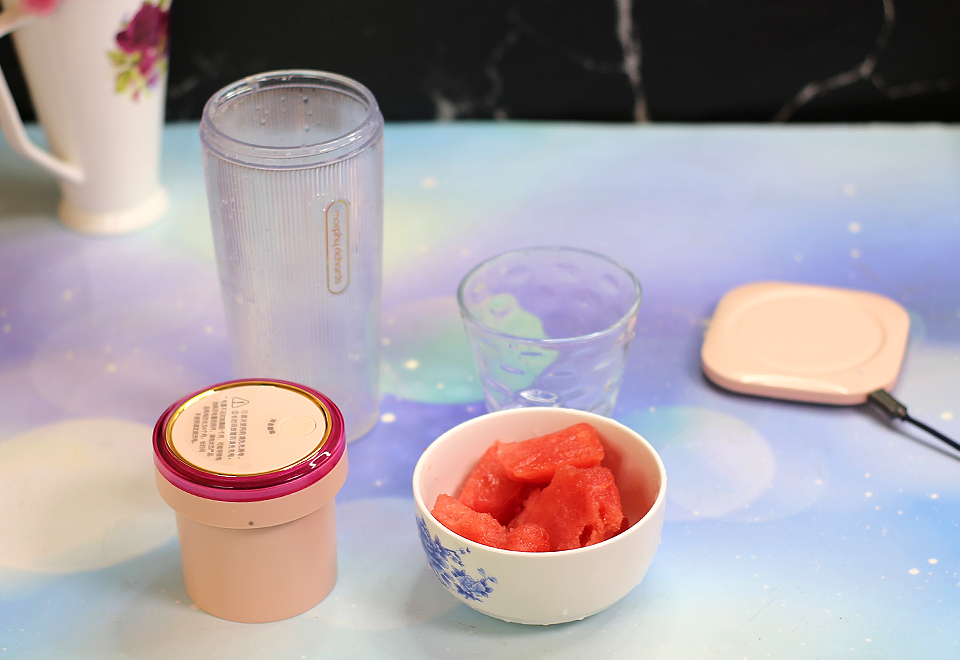 无线充电摩飞榨汁机,摩飞便携榨汁杯