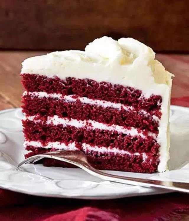 红丝绒蛋糕一口就甜到心里,红丝绒蛋糕开启甜蜜每一天
