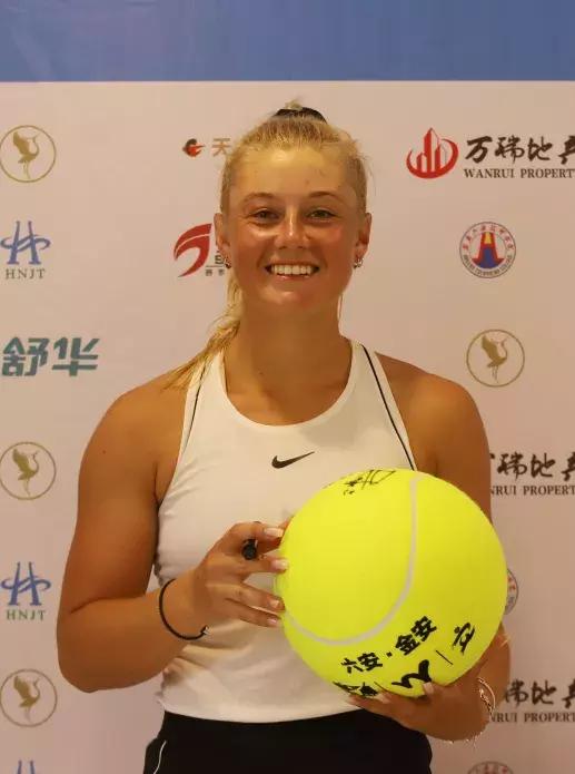 2019国际网球金安公开赛女单比赛激战正酣！