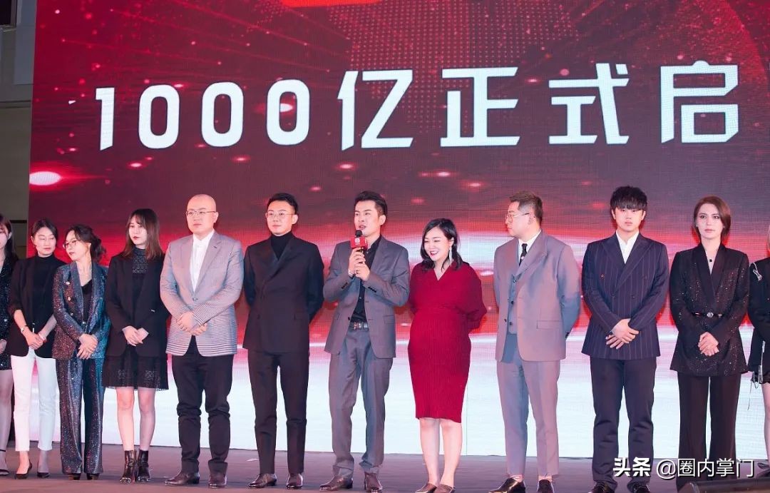 怒吼保安下的网红世界：同情保安的是屌丝，支持辛巴的是高富帅？