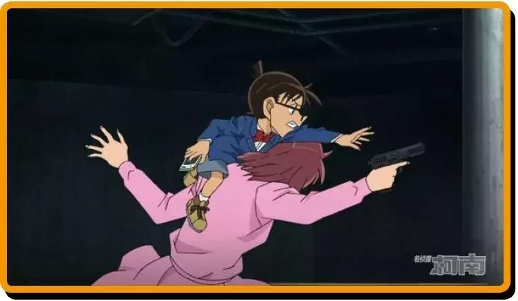 柯南把小兰忽悠了多少次,小兰帮柯南搓背