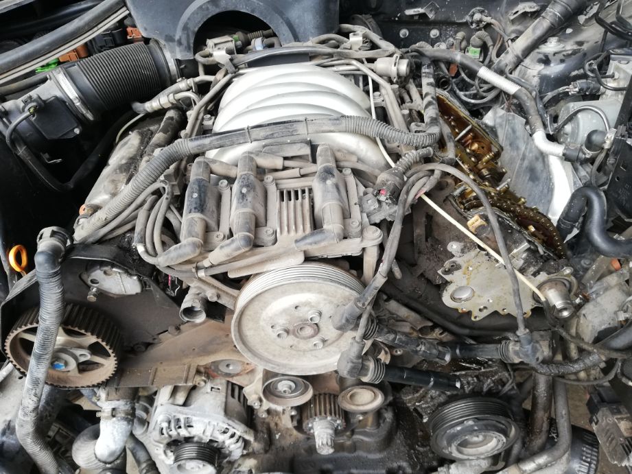 汽车加速发动机声音大是什么原因,红旗h5发动机声音大是怎么回事