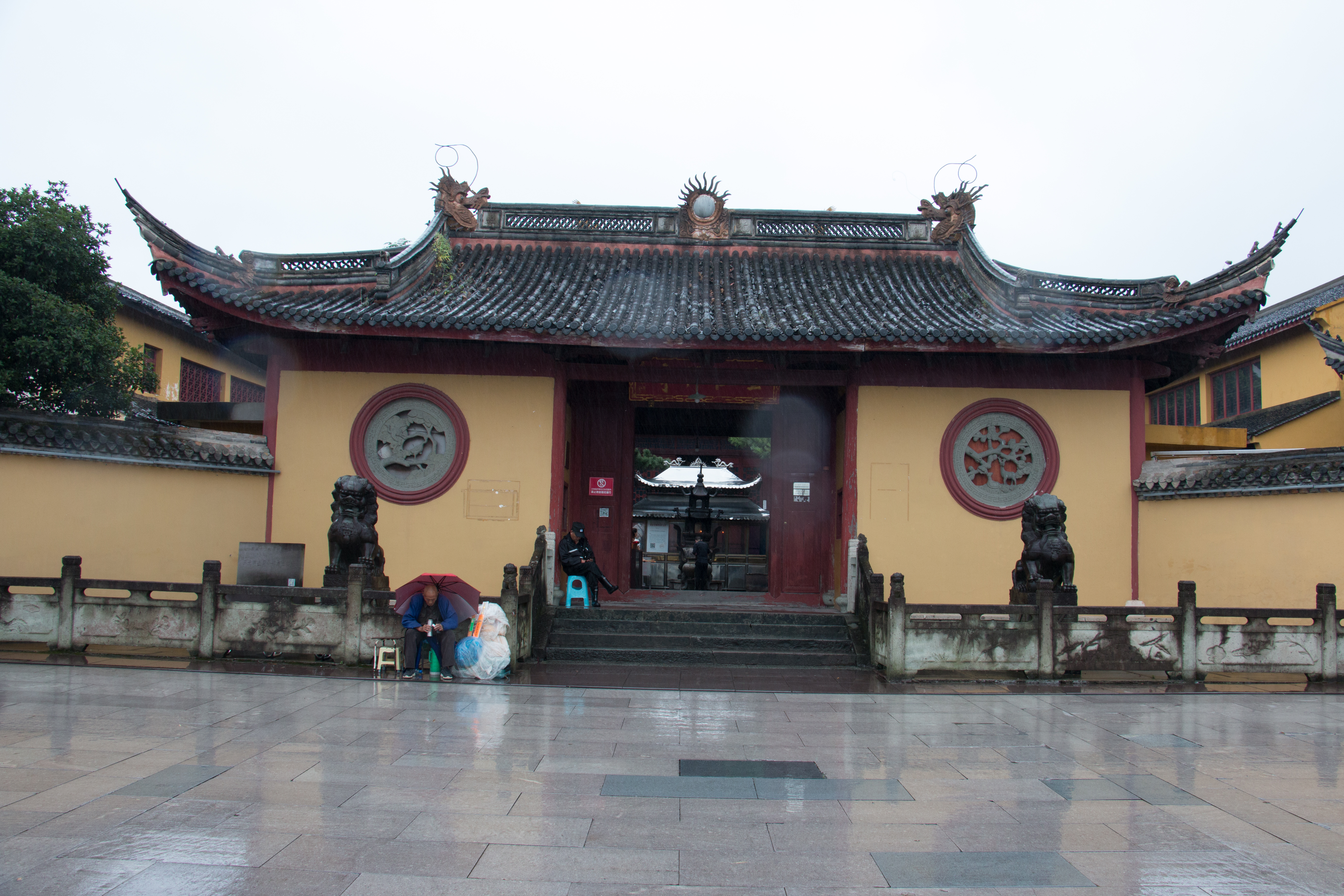 鹤皋古镇,鸣鹤古镇绕湖路