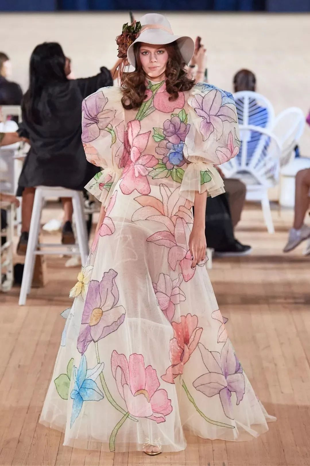 C4N|FLOWER|恣意绽放的秋冬穿衣灵感