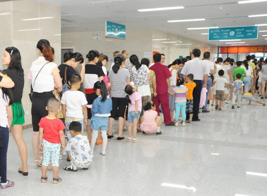 鍎跨鐢熼暱鍙戣偛杩熺紦娑堢槮浣撻噸杩囪交,鍎跨鑲ヨ儢鍙戣偛闂ㄨ瘖