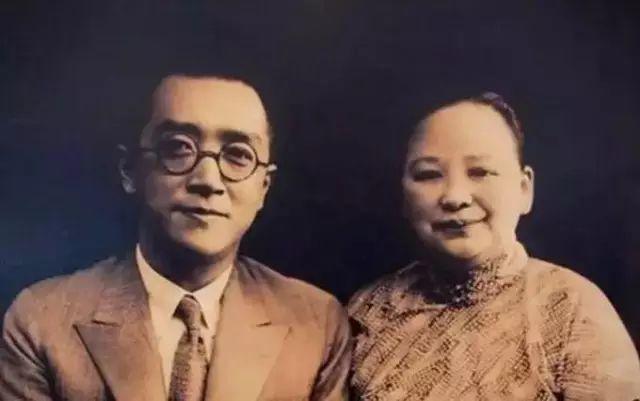 17岁嫁半百老夫，23岁丧夫守寡，大字不识，却用母爱养出一代大师