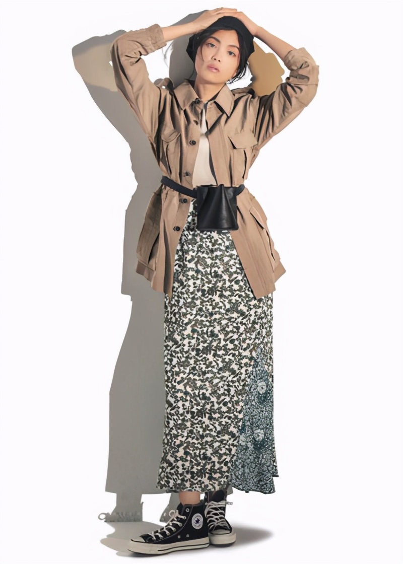 匡威经典款高帮鞋配什么裤子,匡威高帮鞋怎么搭配才好看