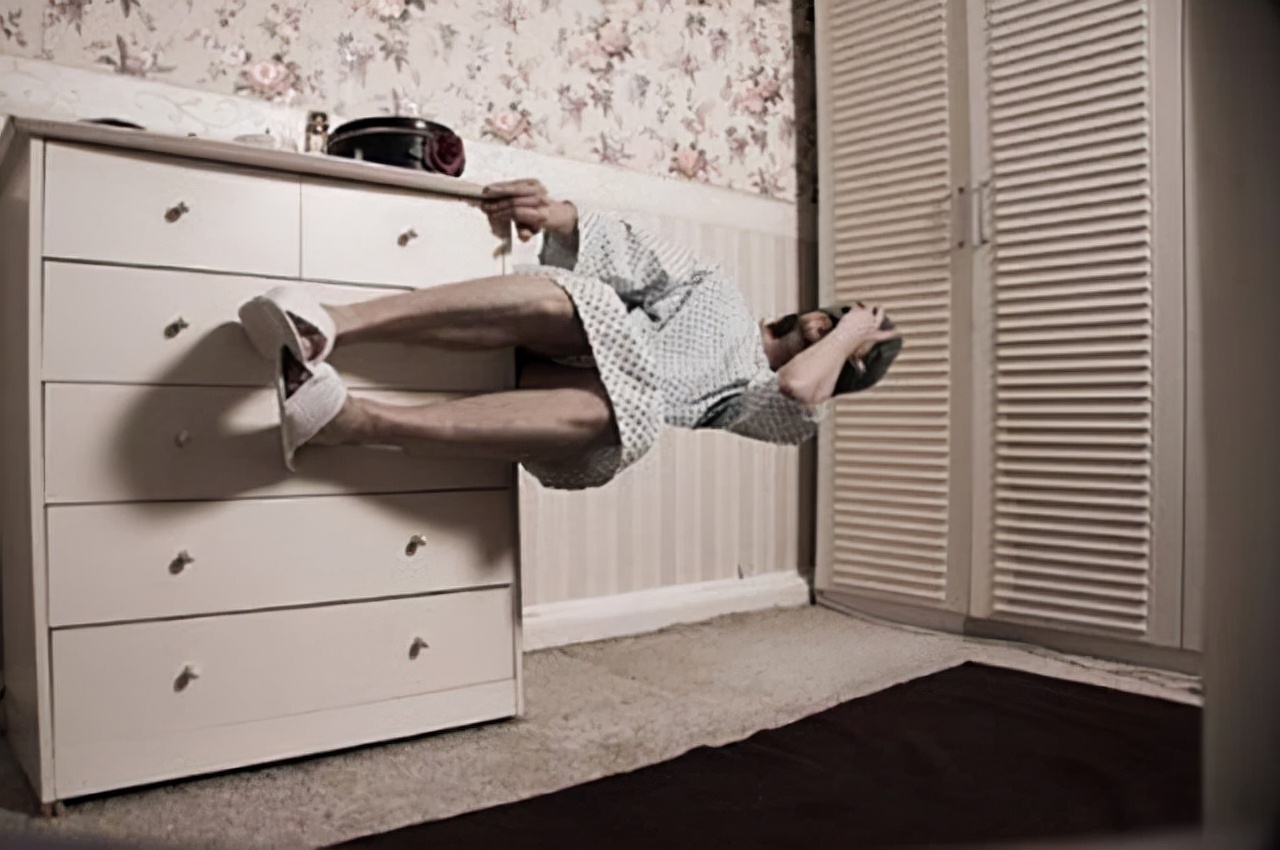 60个脑洞大开的真实照片，安装钛钢牙的军犬，拿破仑私人用的手枪