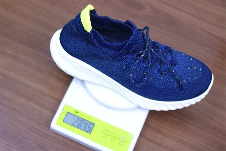 穿袜子是一种什么体验,穿袜套的鞋