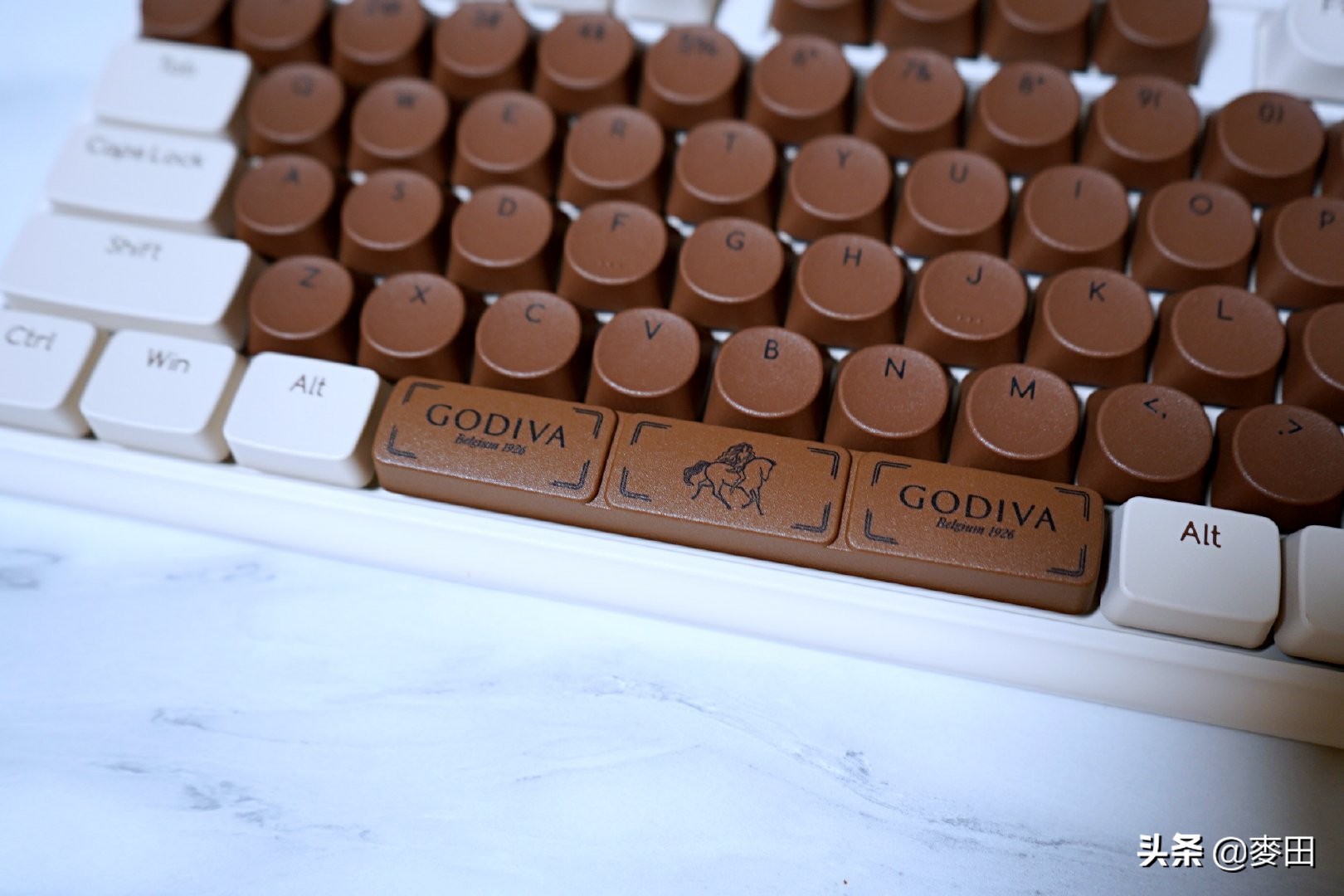 现在买macbookM1芯片合适吗,现在买macbookairm1的电池