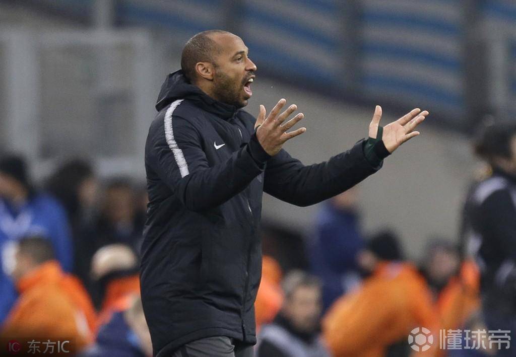 足球解说员能做主教练吗,当足球解说员要会球队的管理吗