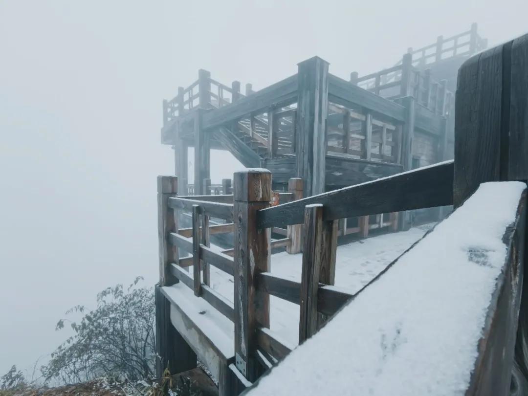 川西泡温泉看雪景,川西12月份最佳雪景泡温泉的地方
