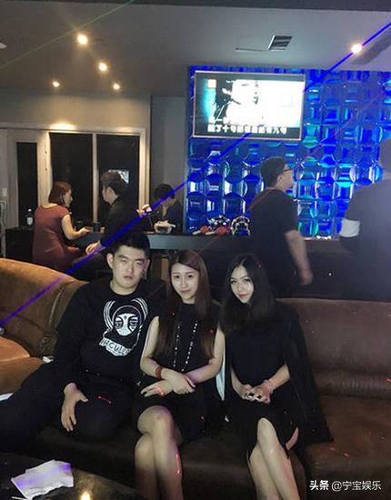 赵本山给儿子相亲被人看上,赵本山儿子恋情被曝