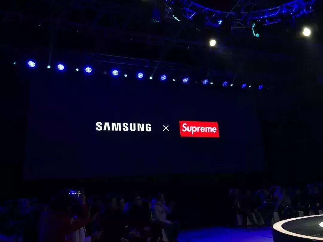 三星联名潮牌竟联上*手党黑**？所以说千万别掉进这个商标自带的大坑