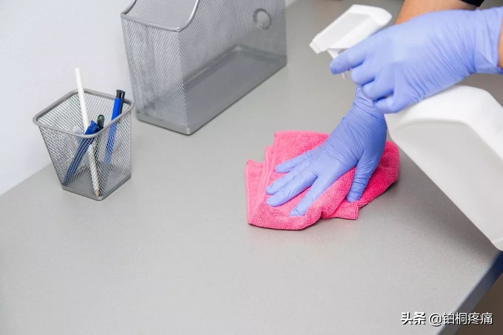 流感喉咙发炎咳嗽新冠肺炎,流感和新冠肺炎怎么治