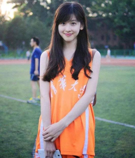 奶茶妹妹章泽天的商业思维,奶茶妹妹章泽天靠什么赚钱