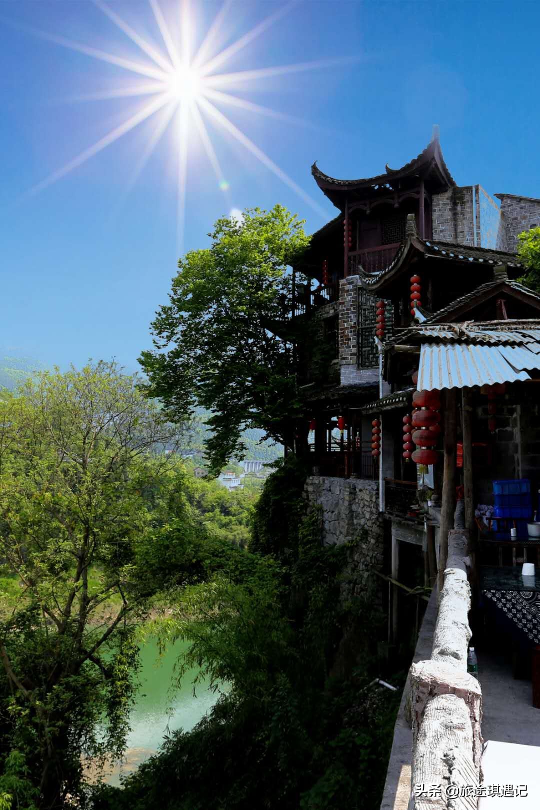 在凤凰古城感受苗族,在凤凰古城与你相遇