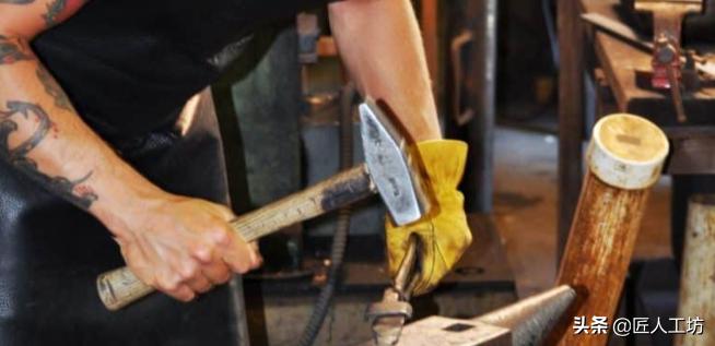 美国刀具学院,世界第一大马士革刀