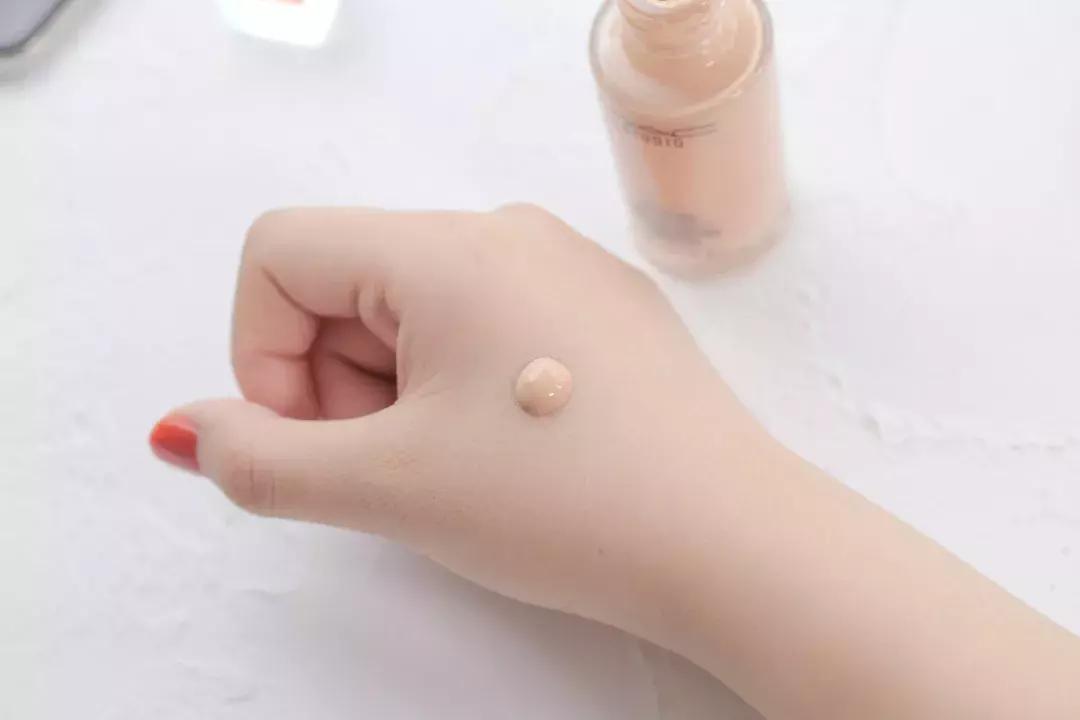 推荐8款适合干皮的粉底液,迪奥最贵粉底液