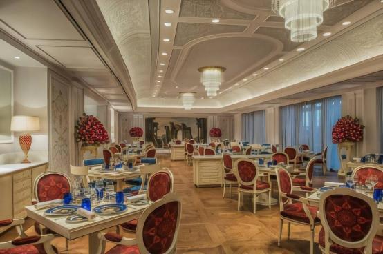 迪拜范思哲酒店帝国套房,迪拜范思哲宫殿酒店图片