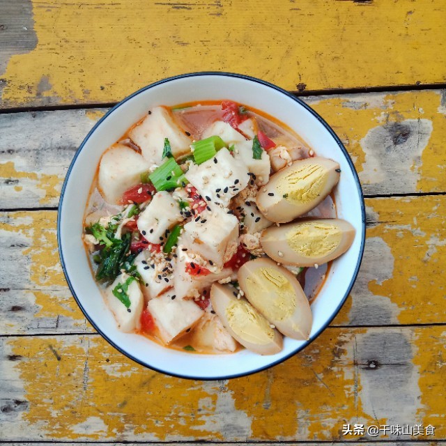 羊肉泡馍没羊肉，大厨教你在家做泡馍，红黄绿白颜色正，味道好