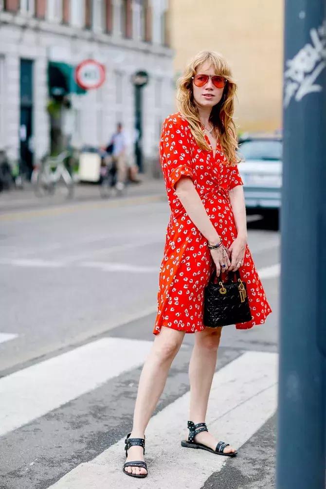 碎花裙泫雅风,lisa泫雅风衣服