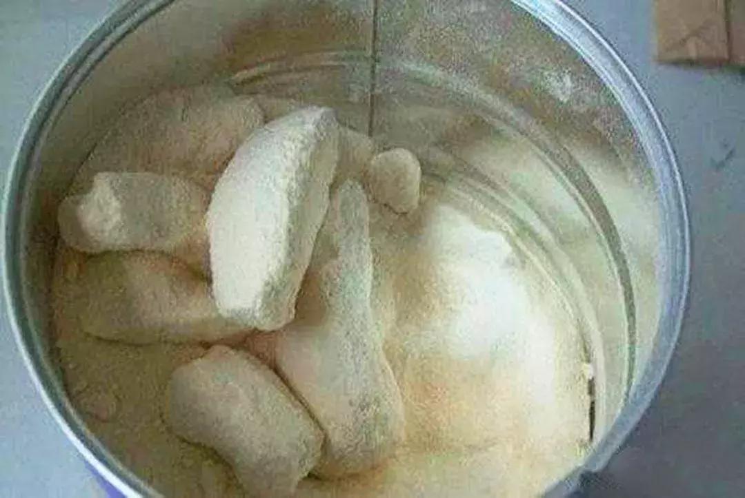 奶粉结块了为什么不能喝,光明牧场奶粉冲不开结块怎么回事