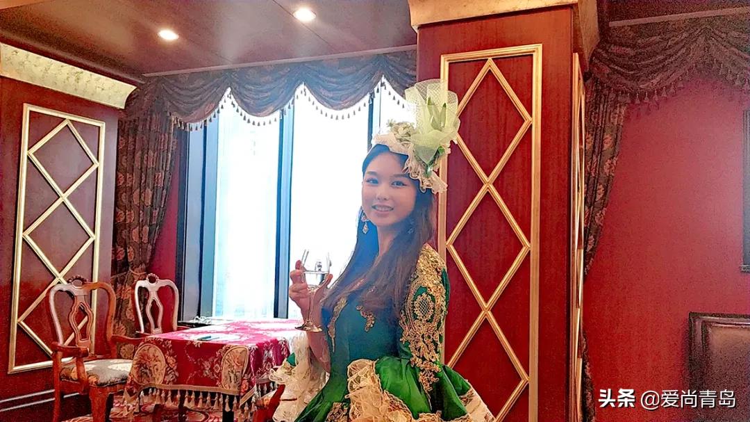 您被“拍了拍”！快来这个新开的“主题换装馆”，体验百变造型