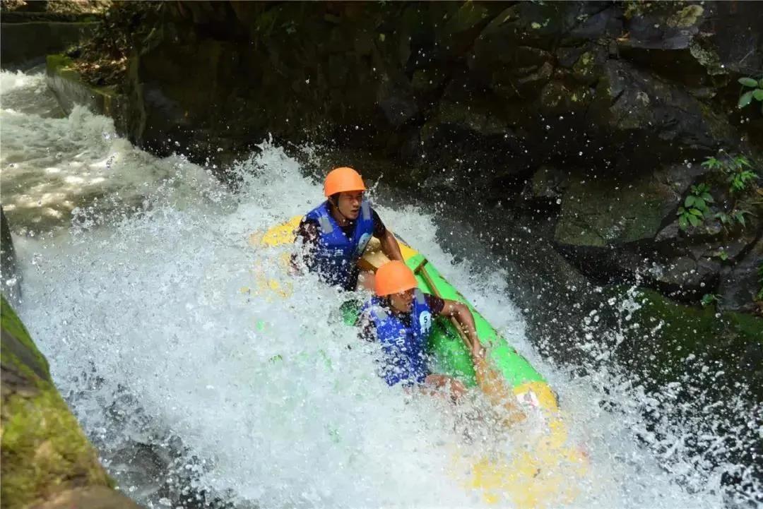 古龙峡天门悬廊灯光秀要门票吗,清远古龙峡刺激漂流