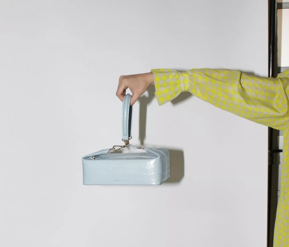 各种各样的名牌包包,千奇百怪的包包