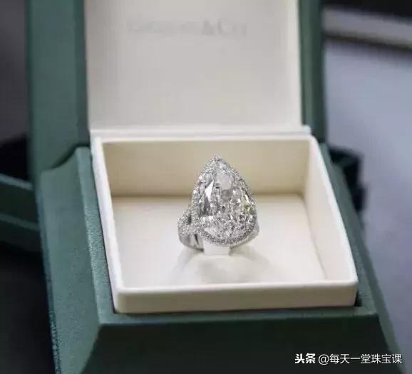 现在买到的钻石都是人造钻石吗,为什么人造钻石比天然钻石品质好