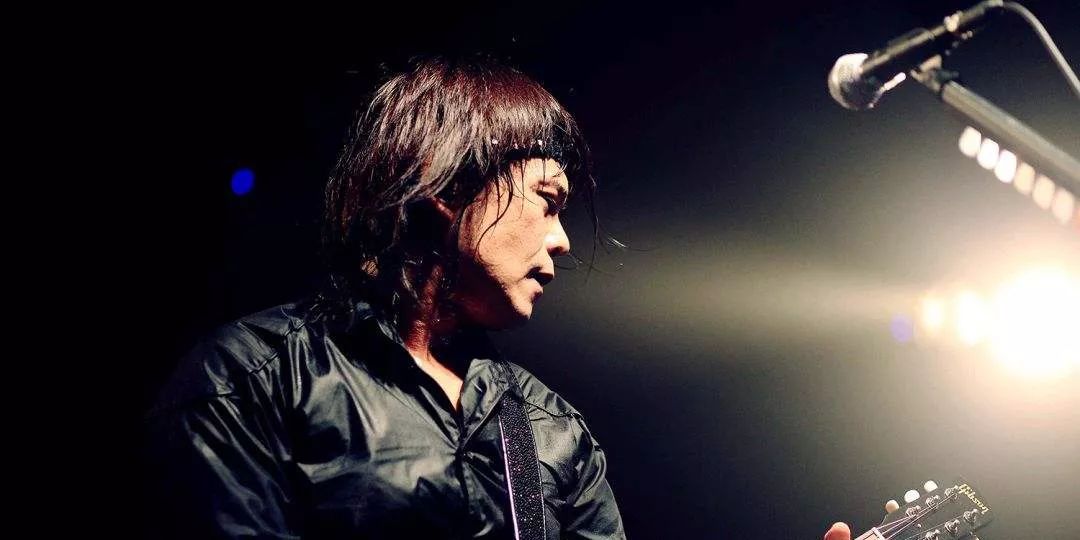 伍佰8090年代演唱会,伍佰演唱会80年后的青春回忆