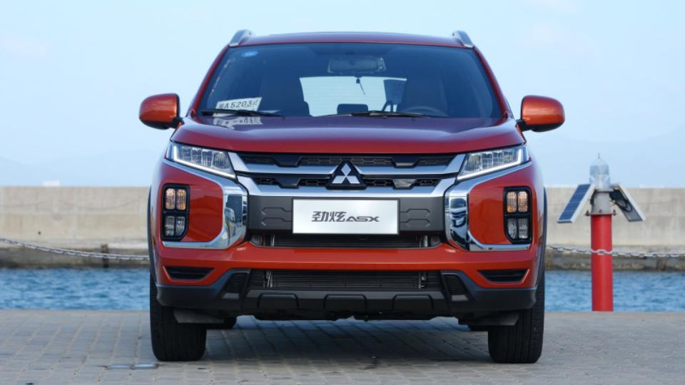 劲炫asx购车指南,2.0l油耗一公里一块钱算正常吗