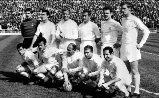 欧洲杯预选赛葡萄牙c罗4球,c罗获普斯卡什奖颁奖典礼照片