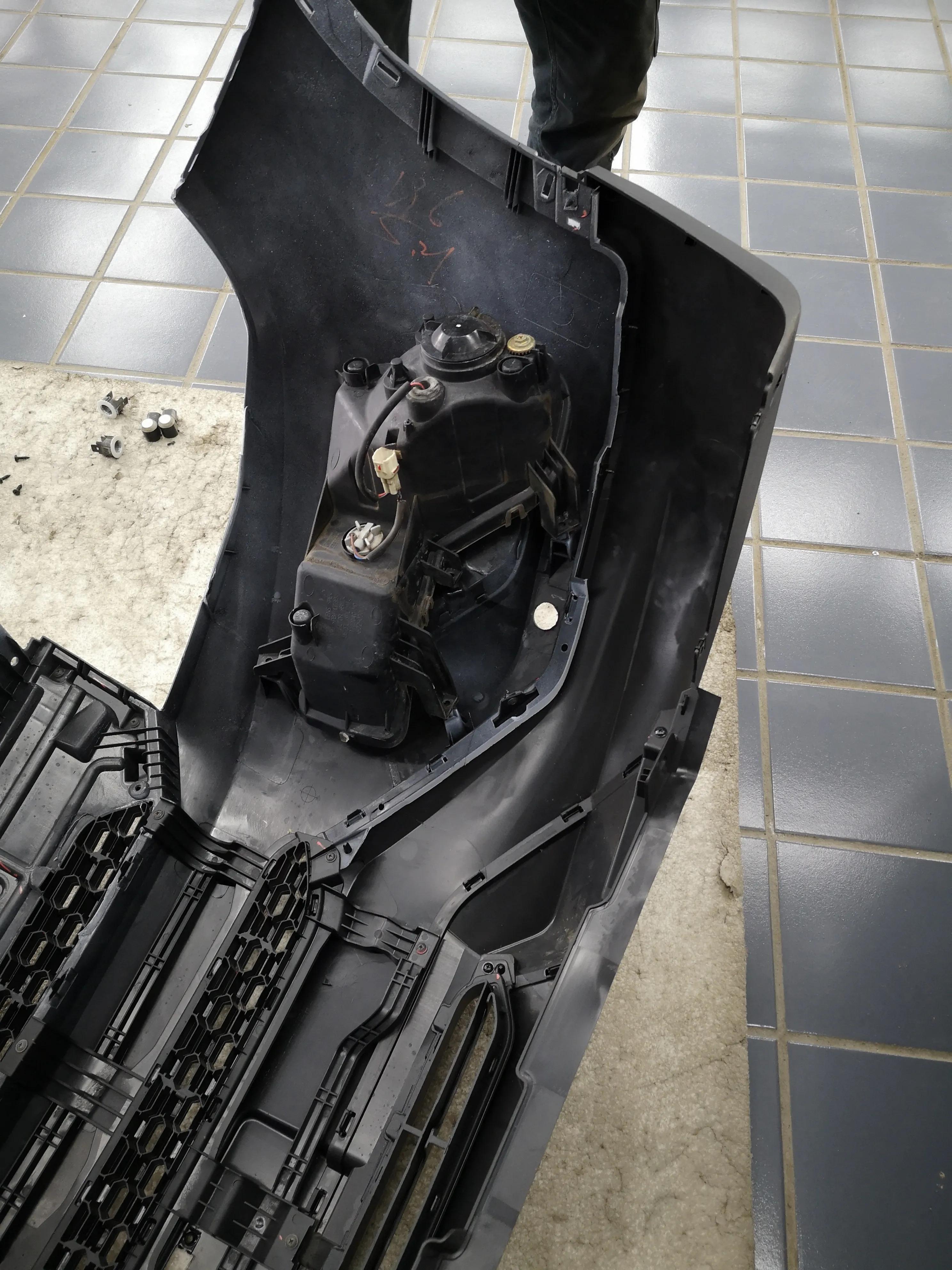 保险杠刮蹭有必要更换吗,刮蹭保险杠要求全换