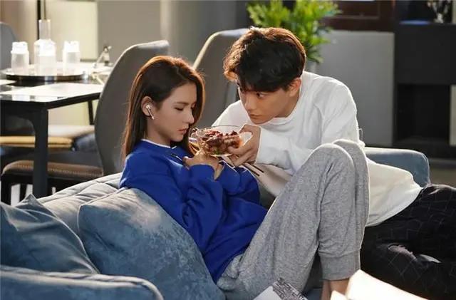 子女发现父母出轨该怎么处理,儿女发现了母亲出轨怎么办