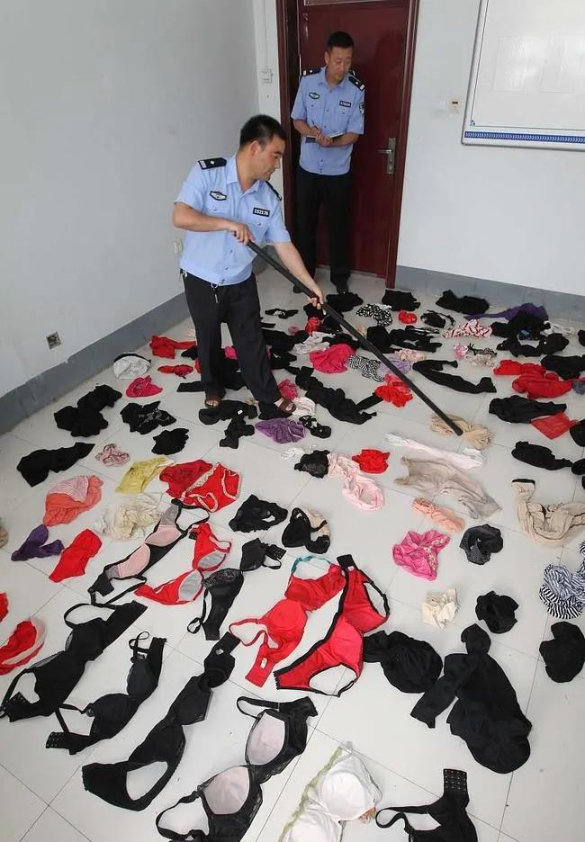 变态入室偷内衣是否构成盗窃,入室盗窃偷内衣犯法吗