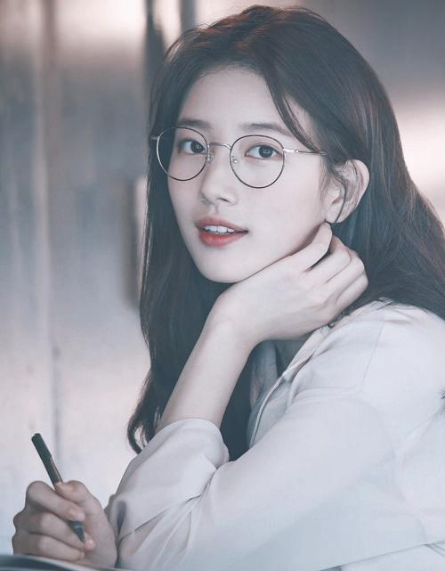 头发稀疏细软扁塌适合什么洗发水,头发稀疏的补救方法洗发水